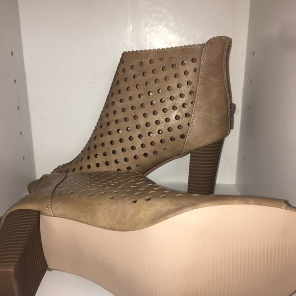 NWT Booties - Picture 3 of 3